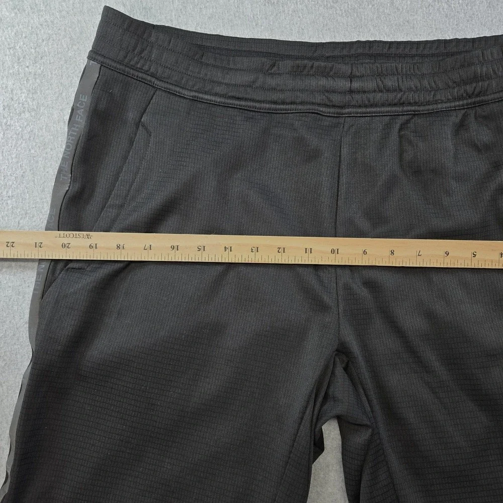 The North Face Shorts Mens‎ L Black Fleece Polyester Elastic Waist 10in